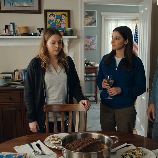 A húgom bejelentette, hogy nyolcadik alkalommal terhes. Túl sok nehéz munkát végeztem a gyerekeivel, ezért végül hátraléptem és elsétáltam. Nem fogadta jól – felhívta a hatóságokat és megpróbált bajba keverni. De amikor az igazság kiderült… Minden gyorsan megváltozott.