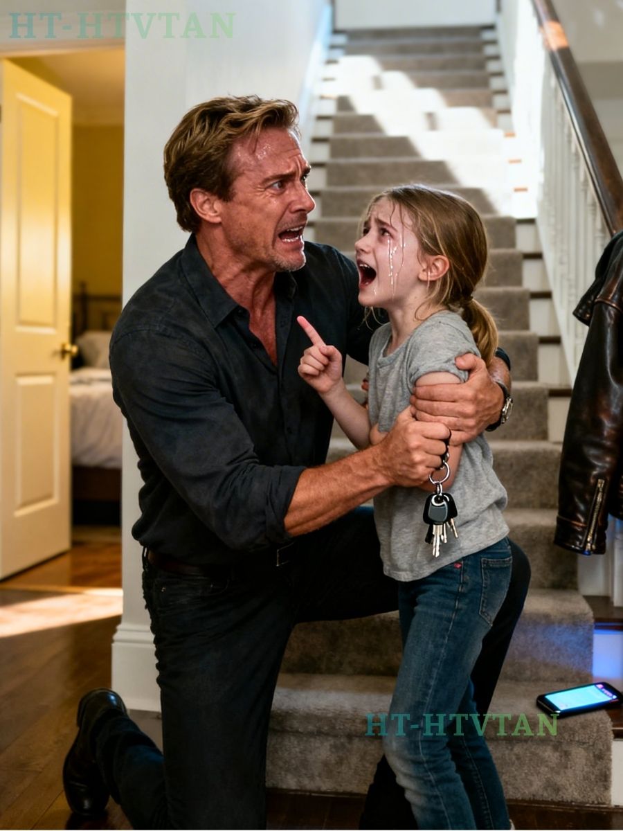 A feleségem épp elment a boltba, amikor a hétévesem suttogta: “Ki kell jutnunk. Most azonnal.” Felnevettem. “Miért?” Remegve felmutatott az emeletre. “Nincs időnk, most kell elmennünk a házból.” Felkaptam a kocsikulcsokat és elindultam a rendőrségre, és akkor történt…