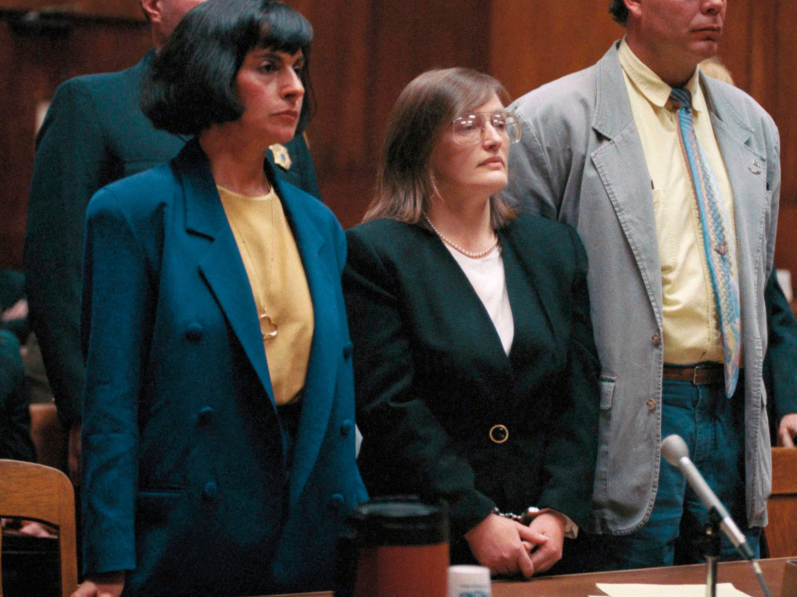 A fiam és a menyem pénz nélkül hagytak a repülőtéren, fogalmuk sem volt arról, hogy találkozni fogok valakivel, aki mindent megváltoztat – igaz történet.