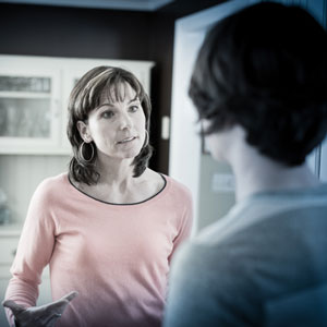 A vejem és a szülei utáltak engem, és útközben megálltam egy 60 éves nőnek segíteni megjavítani az autóját, ami miatt elkéstem és koszos voltam, ezért elkergettek – de aztán megjelent a nő, akinek segítettem.