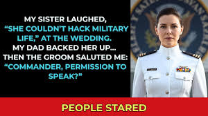 A húgom nevetett az esküvőn: „Nem tudta feltörni a katonai életet”. Apám támogatta… Aztán a vőlegény tisztelgett nekem: „Parancsnok, engedélyt kaptam a beszédre?” AZ EMBEREK MERÜLTEN BÁMULTAK.