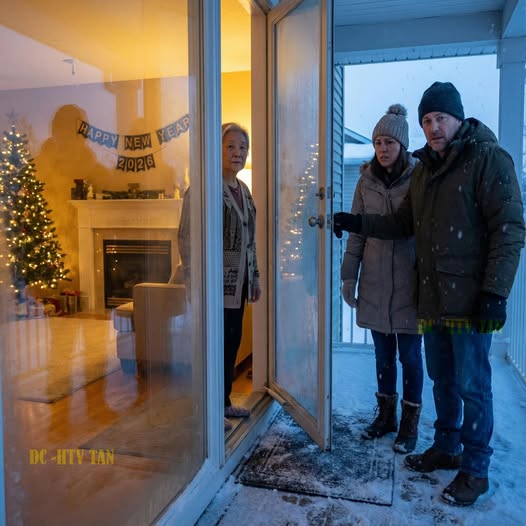 A tíz lányom karácsony este magamra hagyott. Azt mondták: „Megvan a saját életünk, anya. Ne avatkozz bele semmibe.” Reggelre rájöttek, hogy az évek óta csendben nyújtott anyagi támogatásom megszűnt, és a házak, amelyekben annyira biztosak voltak, hogy az övék lesznek, eladók voltak. A telefonomon 76 nem fogadott hívás volt.